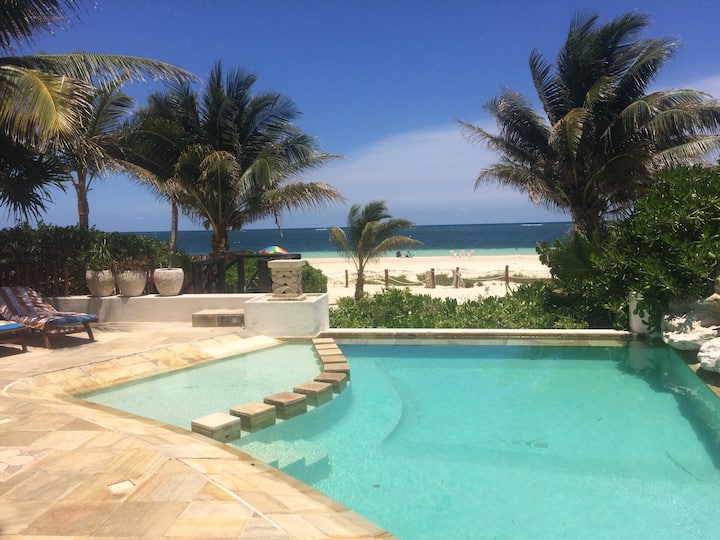 Magestic Beach front house in the Riviera Maya