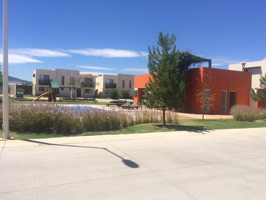 Alberca y centro de eventos