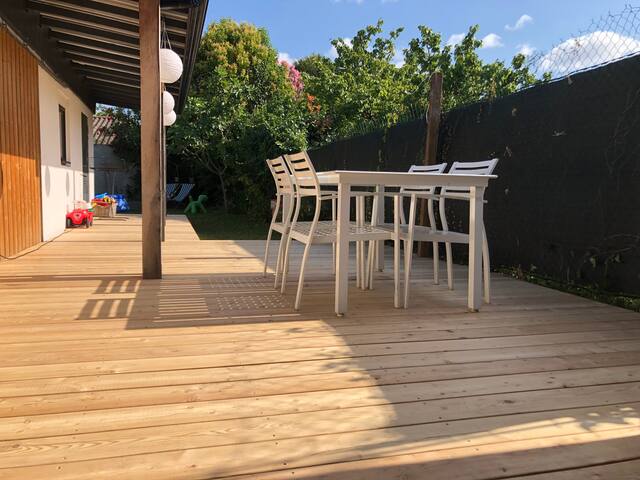 Bordeaux : Maison de ville avec piscine au calme gallery image 3