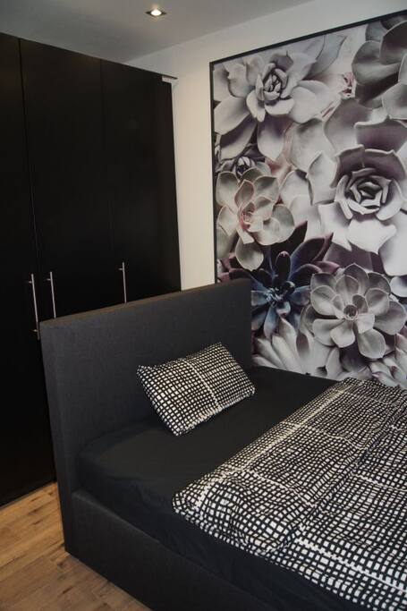 Doppelbett 150 x 200 / full-size bed 150 x 200