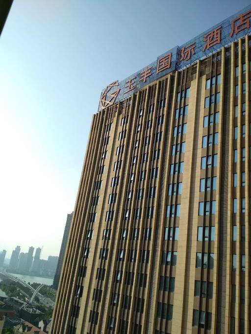 周边