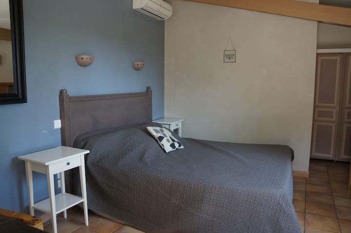 CHAMBRE 4