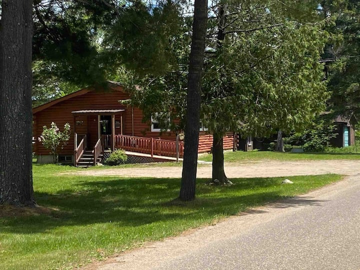 Cabin on Lake Hot Tub and Great Views! Cabins for Rent in