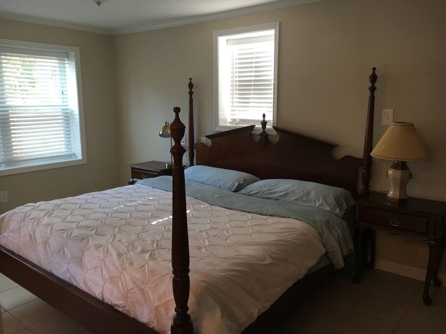 1st floor king-size bed