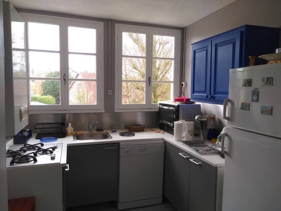 Cuisine avec vue sur square