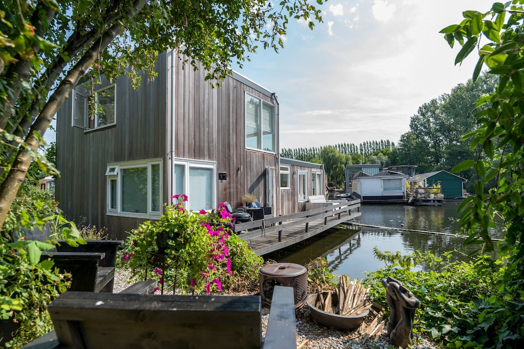 woonboot te huur noord holland houseboat with garden amsterdamzuid woonboten te huur in woonboot te huur noord holland houseboat with garden amsterdamzuid woonboten te huur in