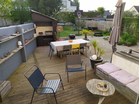 Maison jardin centre Vannes, 6 km from the beaches