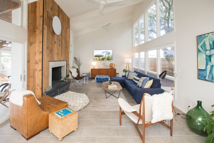 Modernist Oasis | 2 Luxury Homes & Private Pool