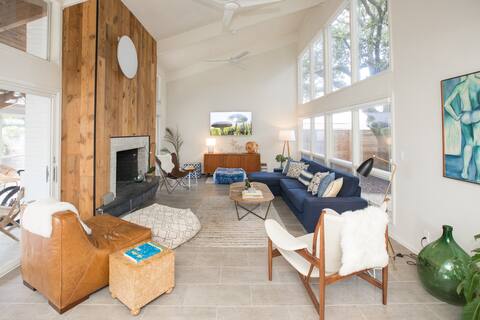 Modernist Oasis | 2 Luxury Homes & Private Pool