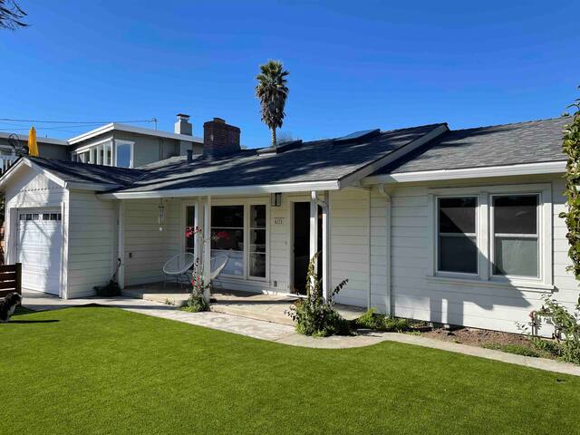 Santa Cruz – Pleasure Point Beach Bungalow gallery image 3