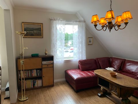 Top apartment centrally located at Lofthus -Fløy bakery 3