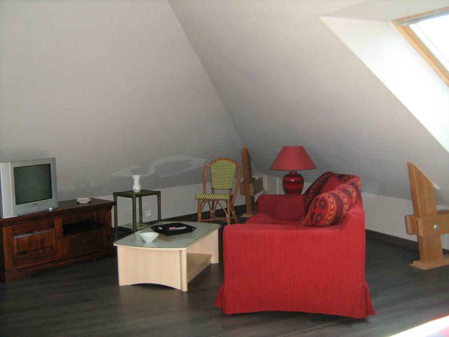 Coin salon / TV