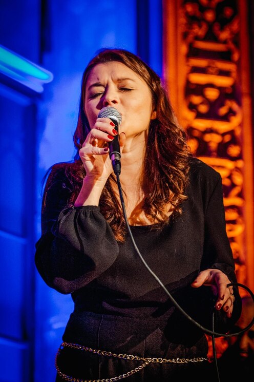 Mostrar imagem fornecida pelo anfitrião em ecrã inteiro