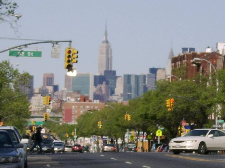 Great view of Manhattan from Jackson Heights