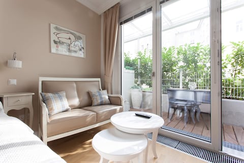 Top performing Airbnb: Beautiful apartments Sofie, close to old town + quiet in Landstraße