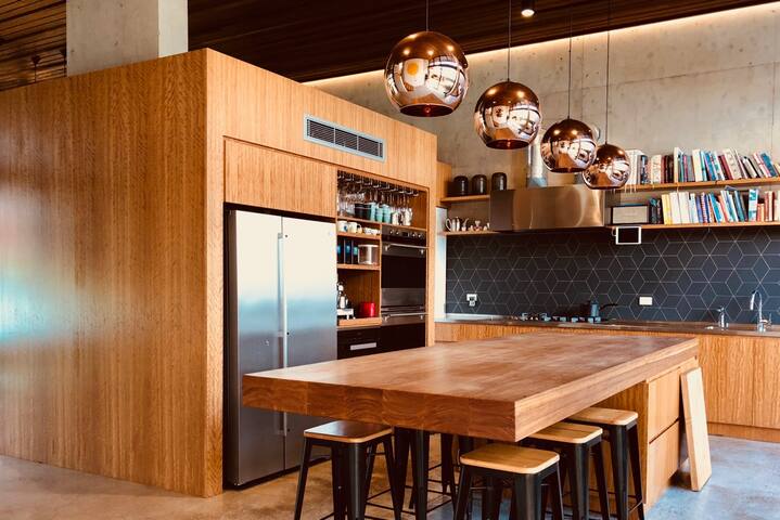 Lennox Head Luxury Entertainer gallery image 3