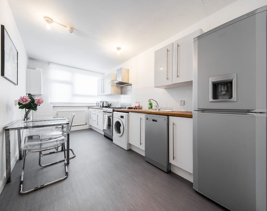 Modern Fully Equipped Kitchen