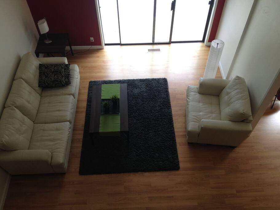 Spacious living room