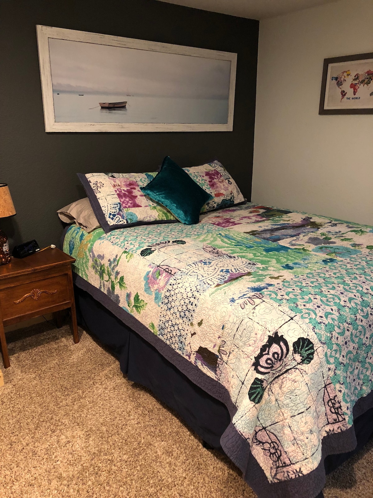 Kitanda laini cha ukubwa wa malkia