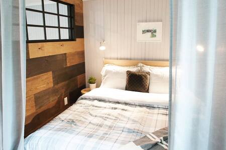 Modern Living in the Whites