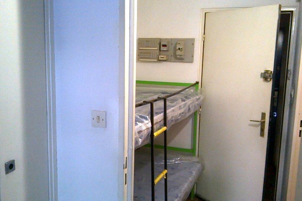 2 LITS 190 / 90 MATELAS 100