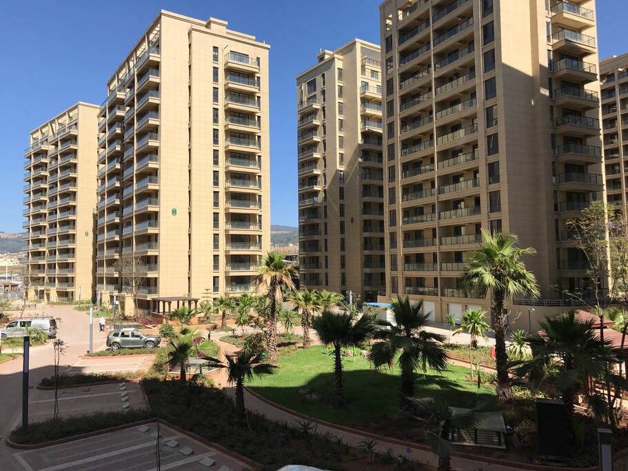 nice courtyard with plantation where children can play protected