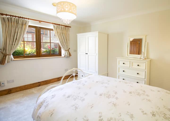 second bedroom on the ground floor
