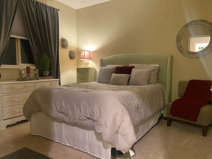 dormitorio de arriba con vestidor.
