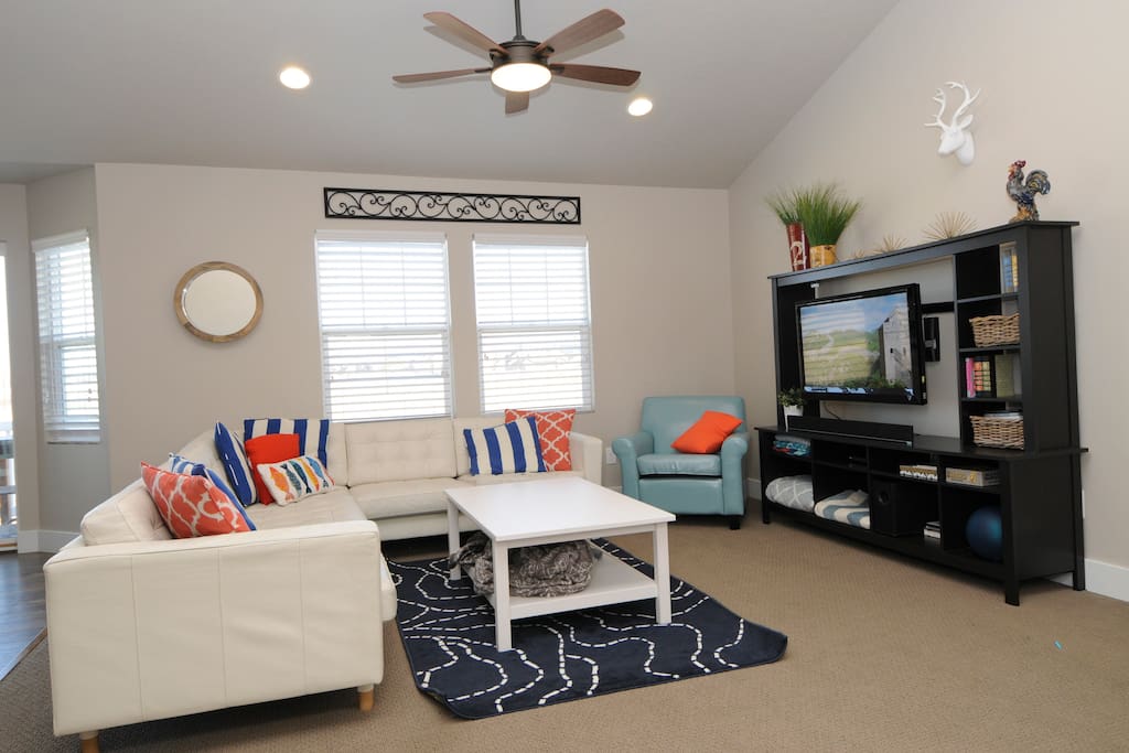 Lots of seating, Apple TV with Netflix & Hulu, DVD player.
