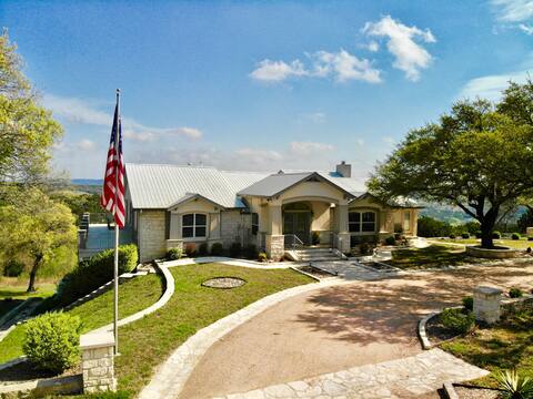 Whispering Canyon Estate