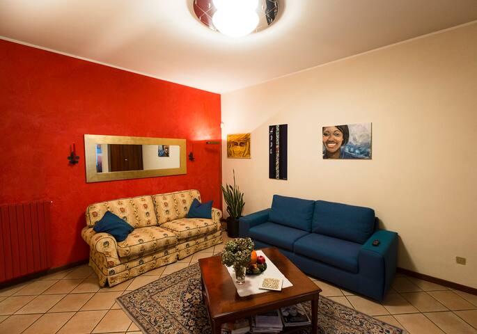 La Rosa Scarlatta – Upper town apartments 8 guests gallery image 2