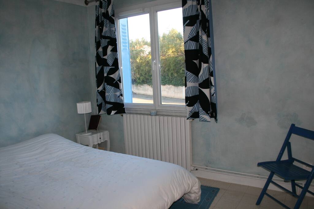 chambre 1 lit en 140