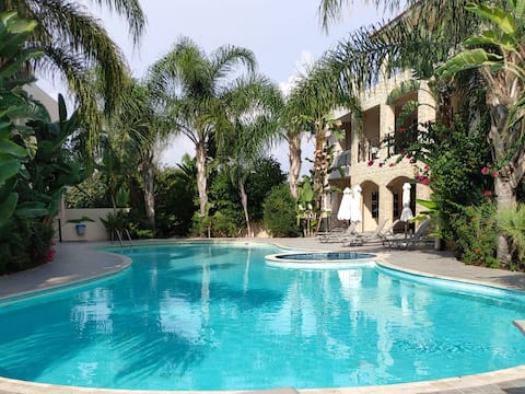 Cypress Garden Views Apt