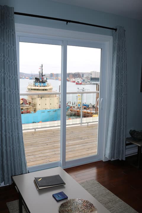 Top performing Airbnb: Battery Bluff "Dogberry Cottage" On the Harbour in The Battery