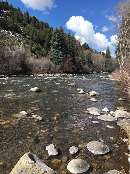 Fishing available! River is 3 min walk from the back porch area