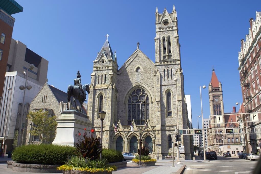 Gorgeous Church and Piatt Park right outside the front door ❤️