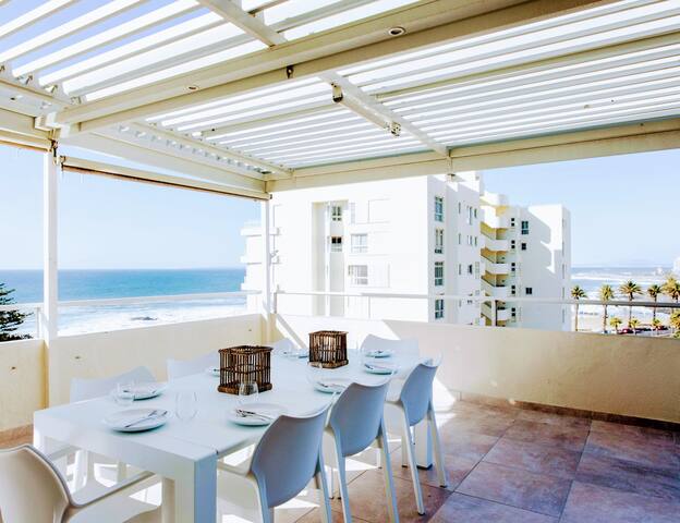Radiant sea-view penthouse on Promenade gallery image 4