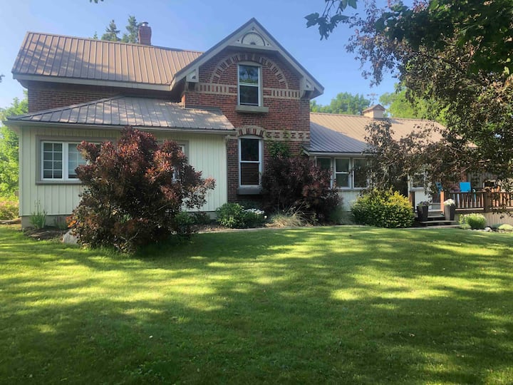 Village Gem - Creemore