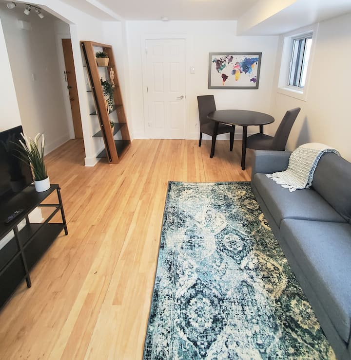 Superbe Condo Ahuntsic- Beautiful Condo Ahuntsic - モントリオール