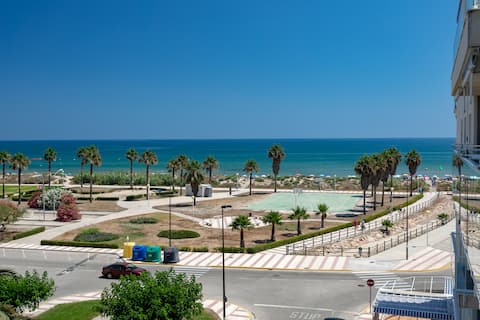 Mediterranean views + pool + AC + 300M fiber WiFi