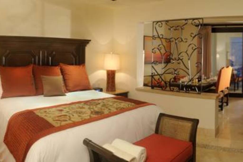 1 King bed and 1 murphy bed plus couch