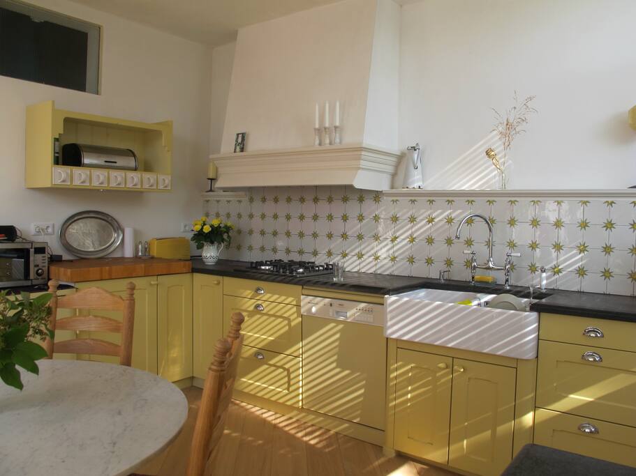 Kitchen / dining