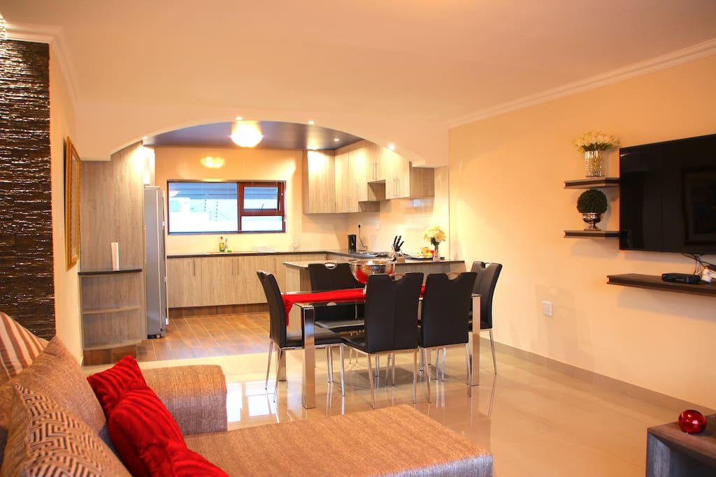 Seating area & Kitchen