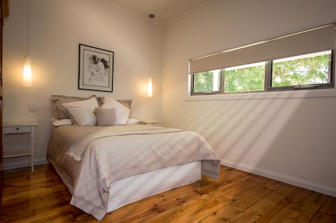 The Tuck shop B&B Naracoorte, SA