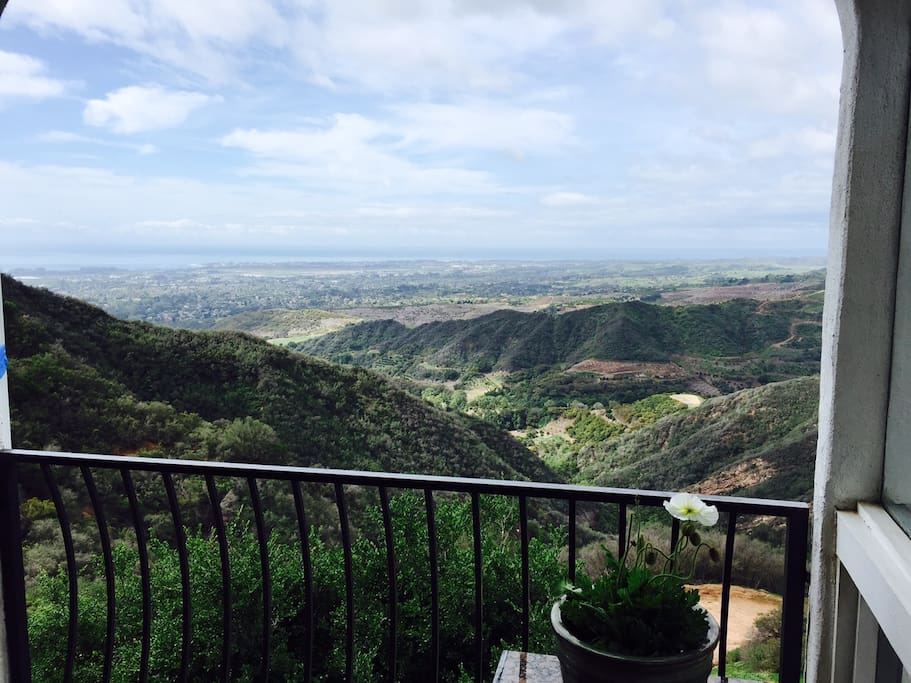Epic views in all directions, still just 10 min from town.