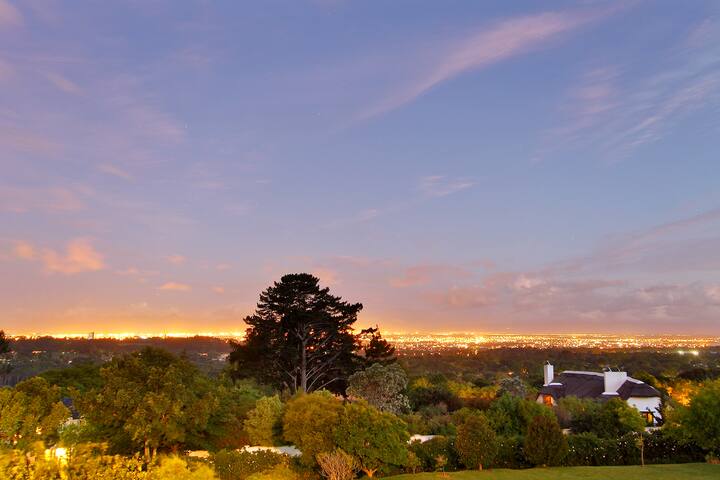 Modern Farmhouse with incredible views gallery image 4