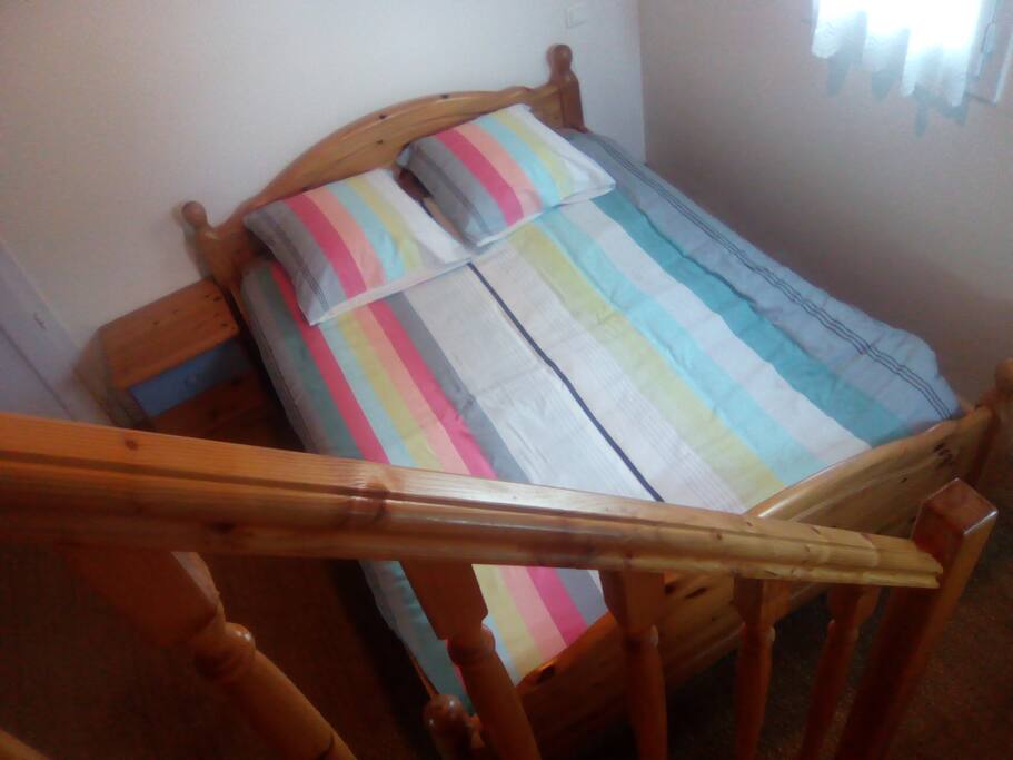 un lit double