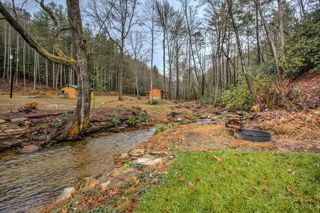 Turkey Creek close by
