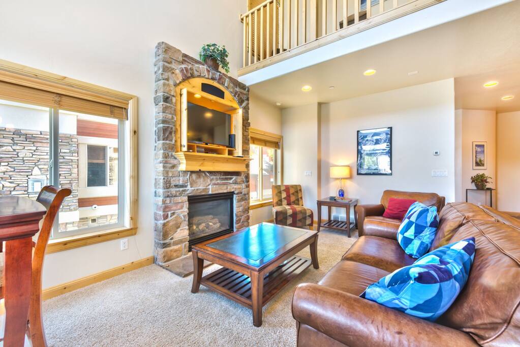 Utah Lodging / LSV 61 / Main Level / Living