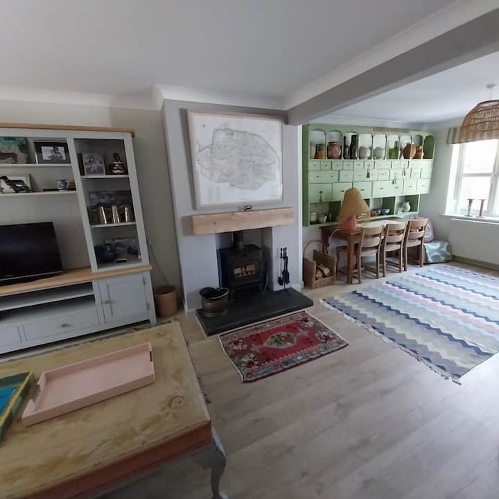 Cool And Cosy Cottage In North Creake - Holkham